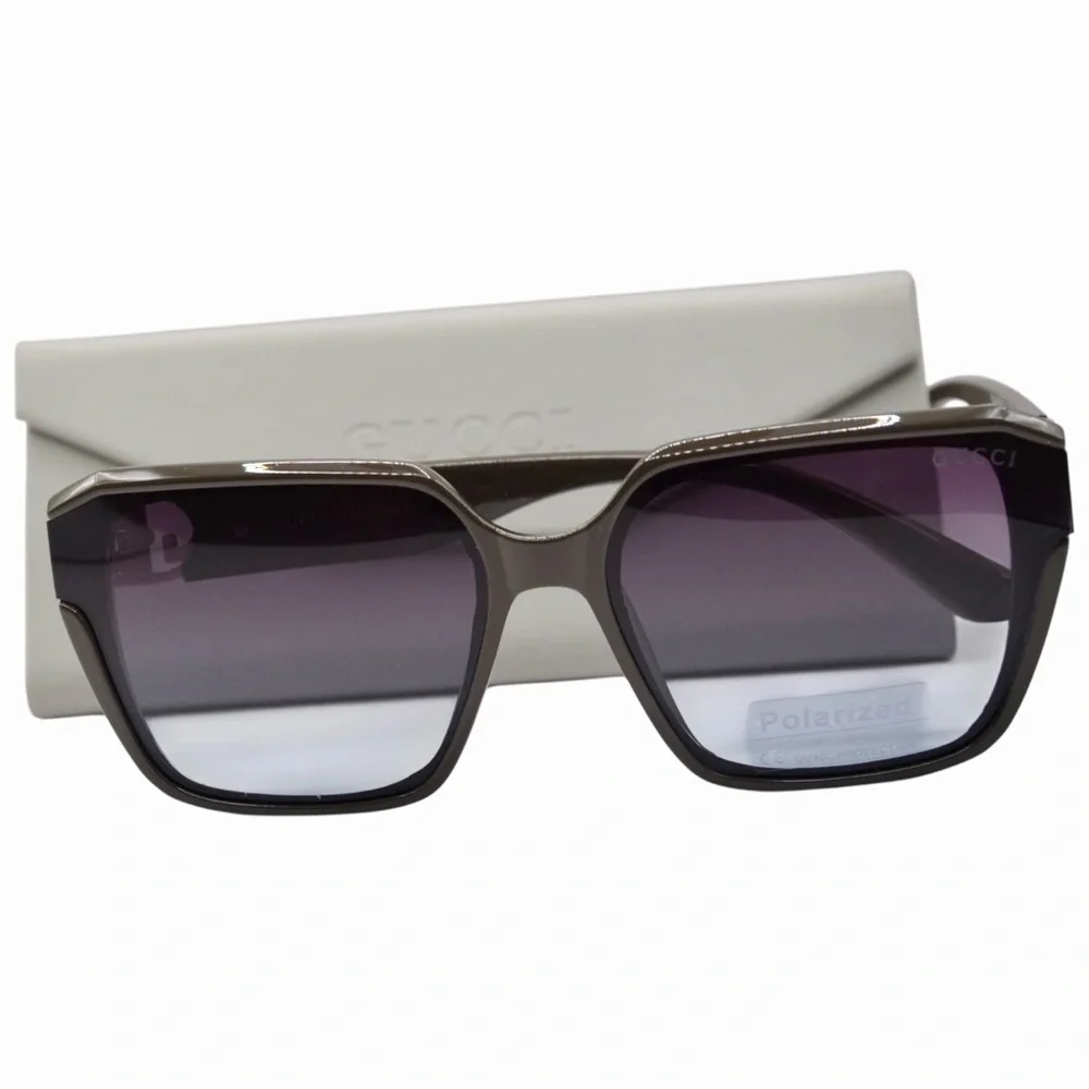 Gucci Women’s Polarized Sunglasses | Black Frames | Violet Pink Gradient Lens - Picture 2 of 12